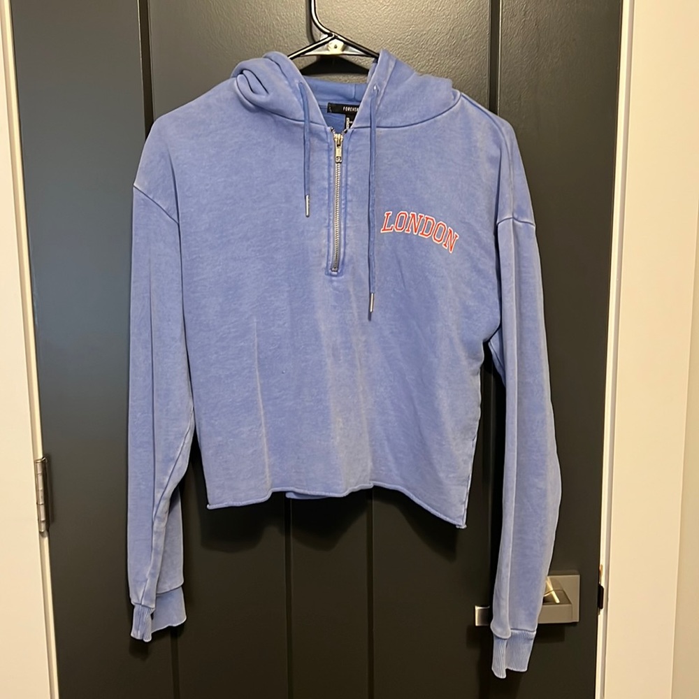 Forever 21 Cropped hoodie